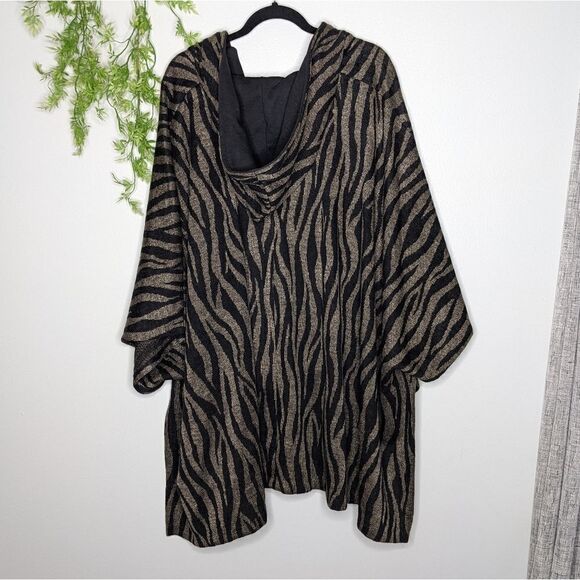 Women's Zebra Hooded Poncho Cape - Picture 6 of 8